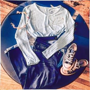 🆑 2/$5 | Ribbed V-Neck